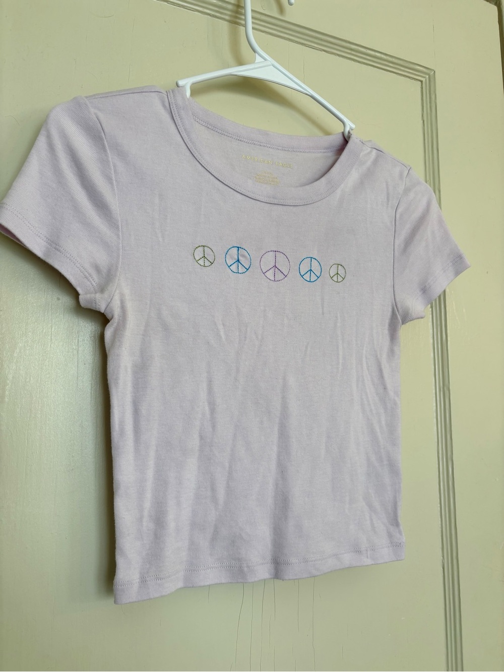 American Eagle Lavender Peace Sign Short Sleeve Baby Tee - Picture 2 of 4